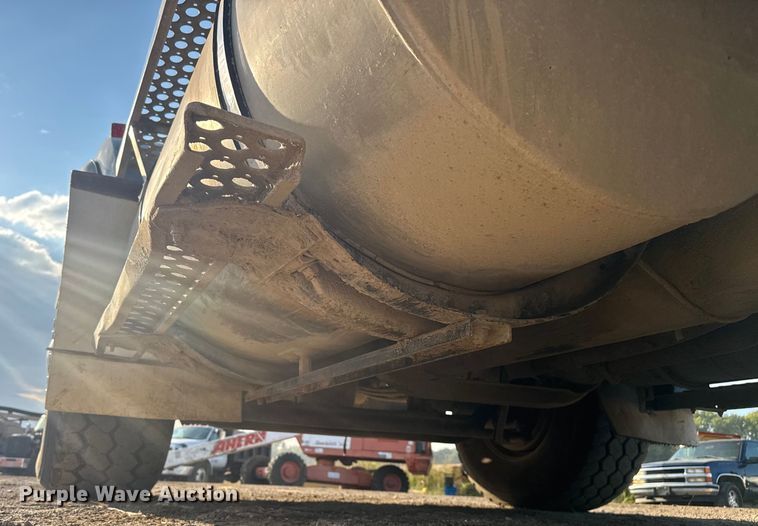 image for item DU3516 2008 Kenworth T800 dump truck