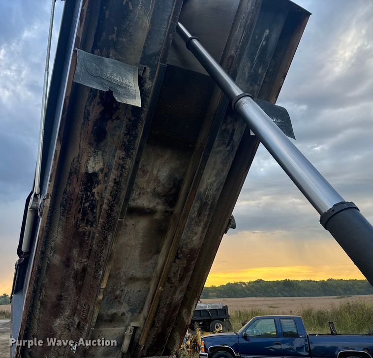 image for item DU3516 2008 Kenworth T800 dump truck