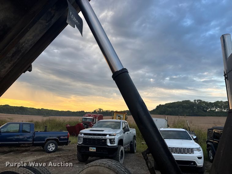 image for item DU3516 2008 Kenworth T800 dump truck