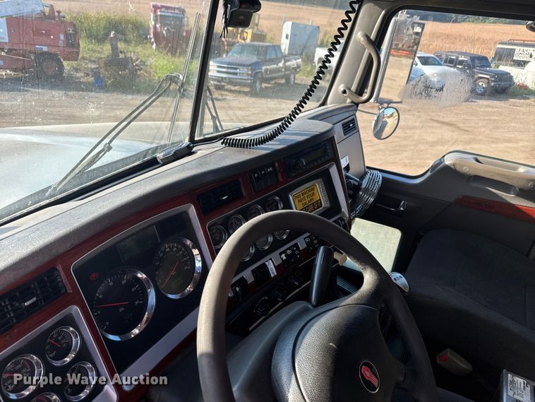 image for item DU3516 2008 Kenworth T800 dump truck