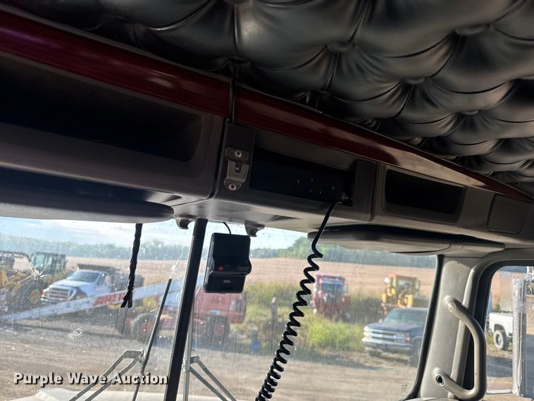 image for item DU3516 2008 Kenworth T800 dump truck