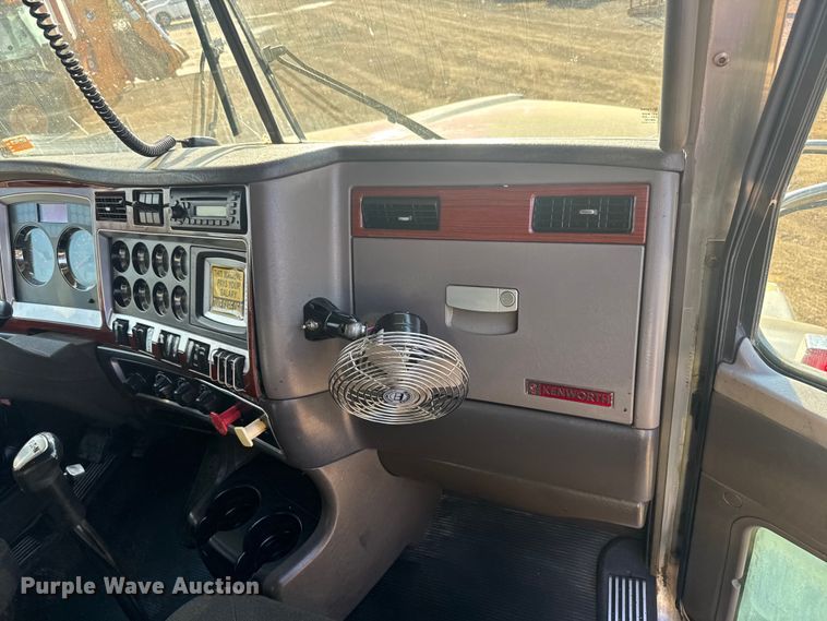 image for item DU3516 2008 Kenworth T800 dump truck