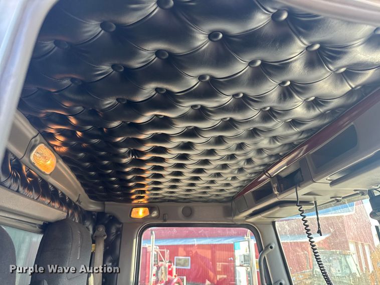 image for item DU3516 2008 Kenworth T800 dump truck