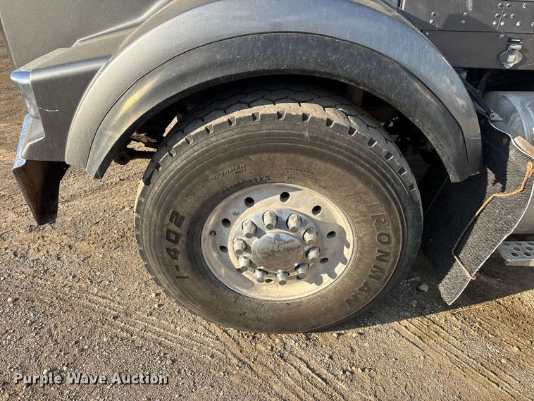 image for item DU3516 2008 Kenworth T800 dump truck