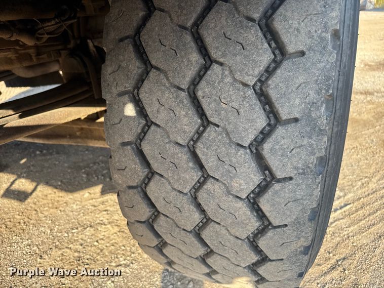 image for item DU3516 2008 Kenworth T800 dump truck