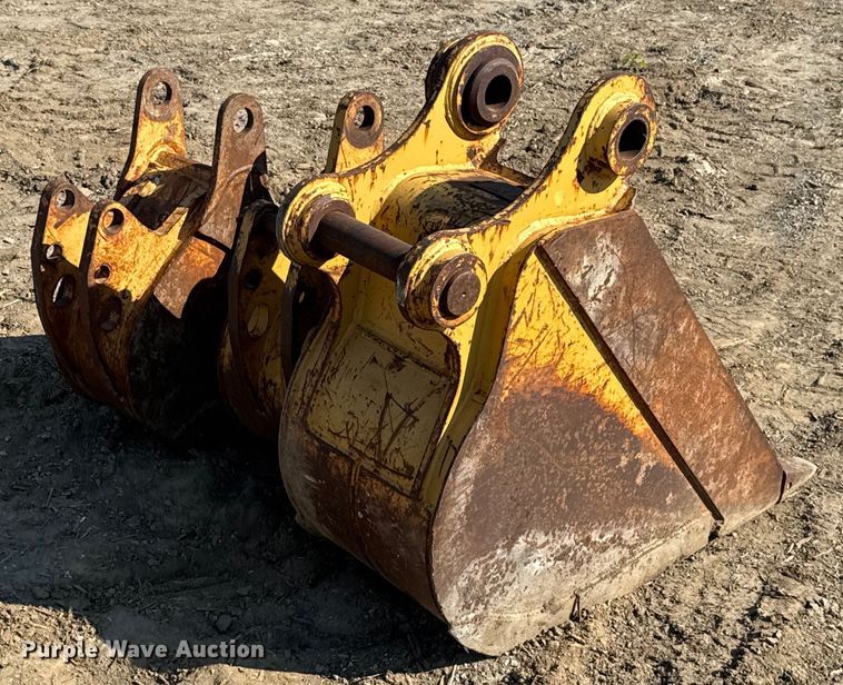 image for item DU3519 (3) backhoe buckets