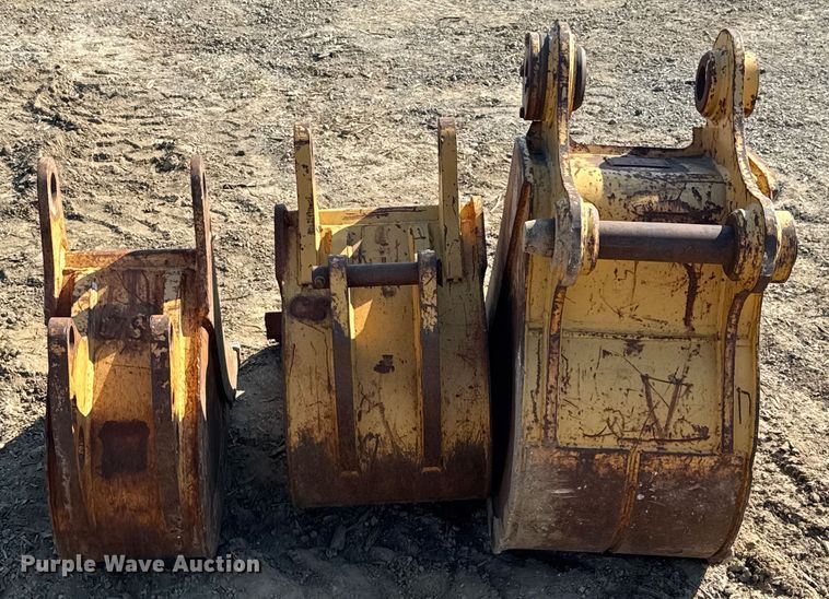 image for item DU3519 (3) backhoe buckets