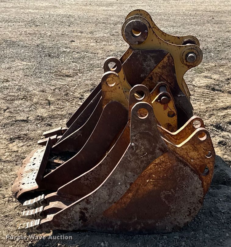 image for item DU3519 (3) backhoe buckets