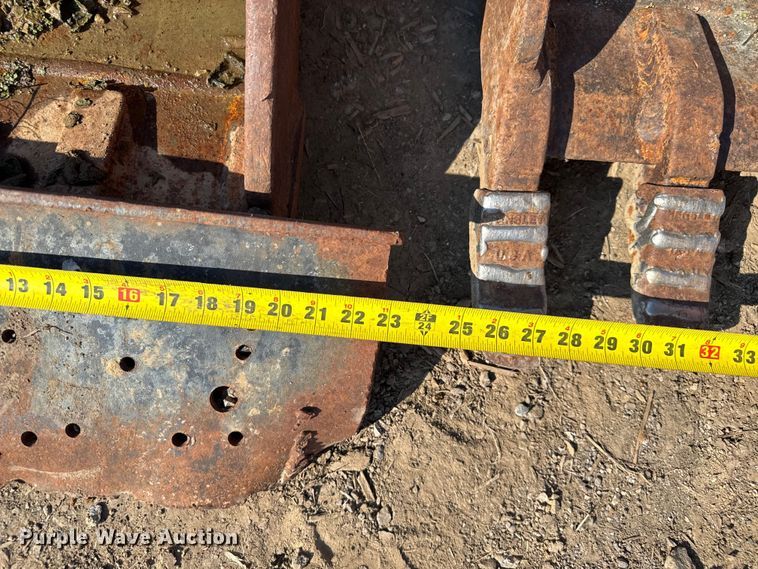 image for item DU3519 (3) backhoe buckets