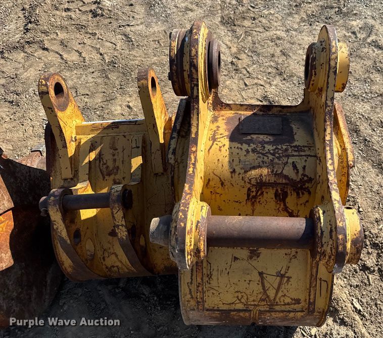 image for item DU3519 (3) backhoe buckets