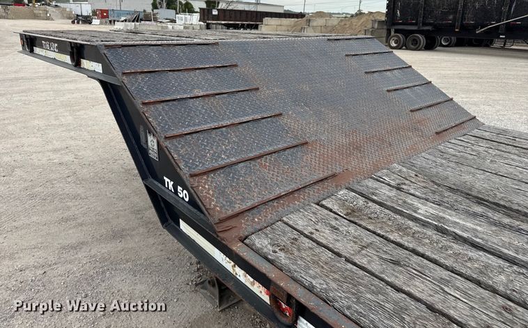 image for item DU3536 2009 Trail King TK50-432 equipment trailer