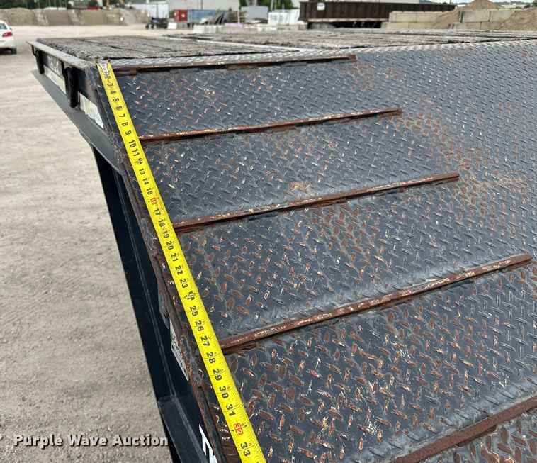 image for item DU3536 2009 Trail King TK50-432 equipment trailer