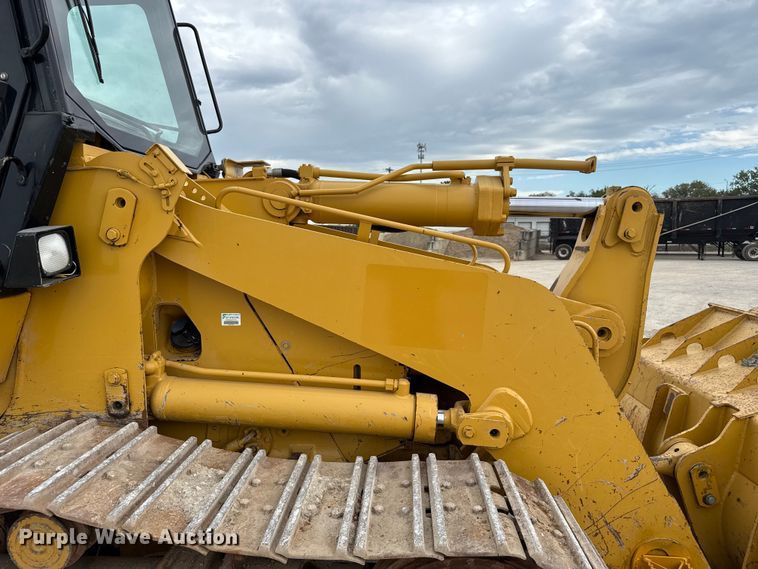 image for item DU3537 2005 Caterpillar 963C track loader