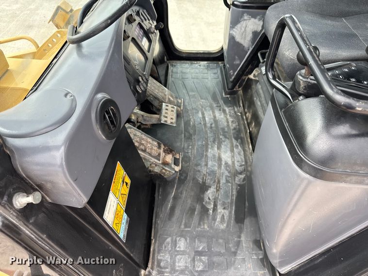 image for item DU3537 2005 Caterpillar 963C track loader