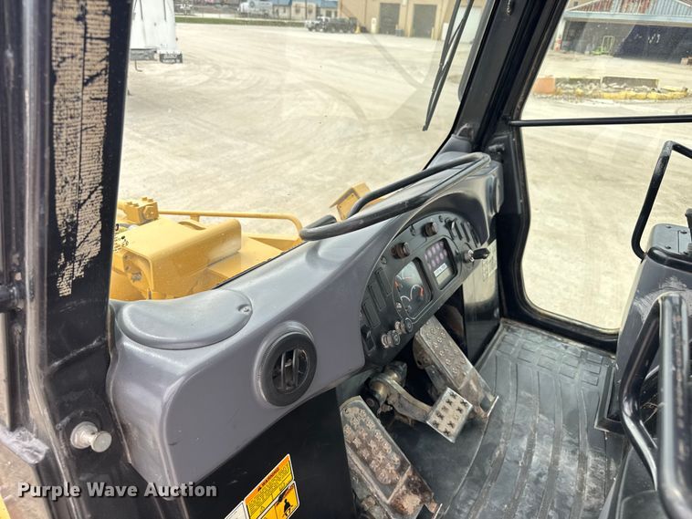 image for item DU3537 2005 Caterpillar 963C track loader