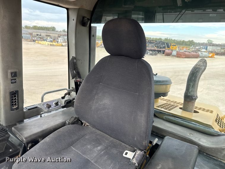 image for item DU3537 2005 Caterpillar 963C track loader