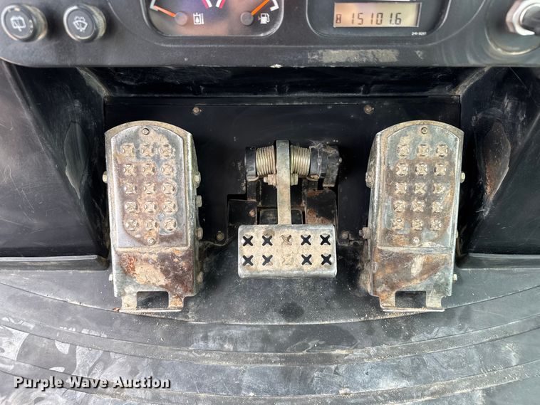 image for item DU3537 2005 Caterpillar 963C track loader