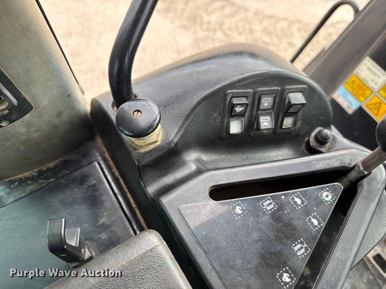 image for item DU3537 2005 Caterpillar 963C track loader