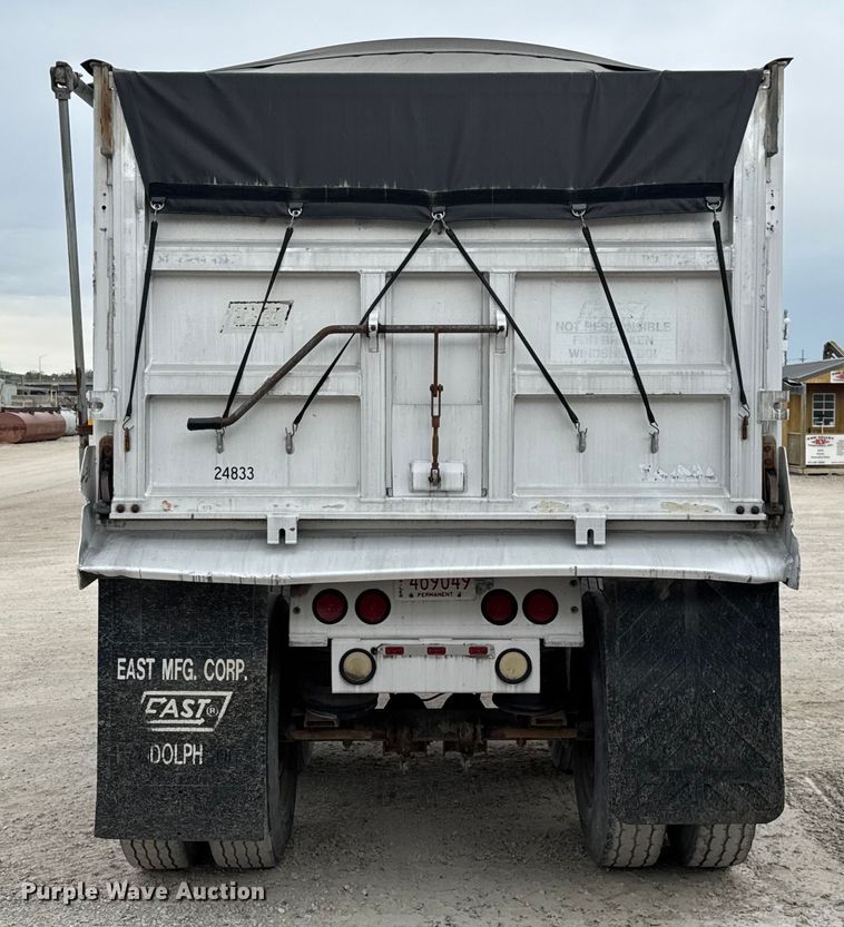 image for item DU3538 1998 East end dump trailer