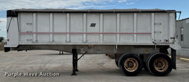 image for item DU3538 1998 East end dump trailer