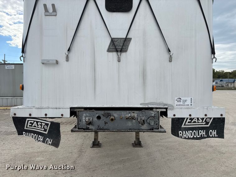 image for item DU3538 1998 East end dump trailer