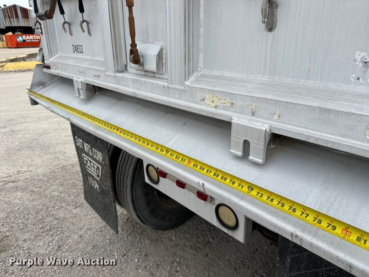 image for item DU3538 1998 East end dump trailer