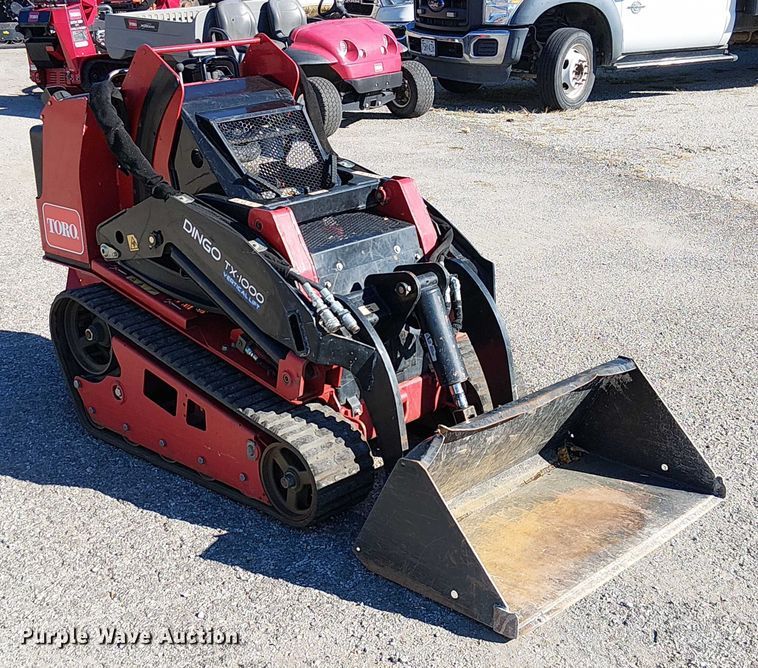 MINI CARGADOR SOBRE ORUGAS COMPACTO TORO DINGOTX1000VERTICALLIFT