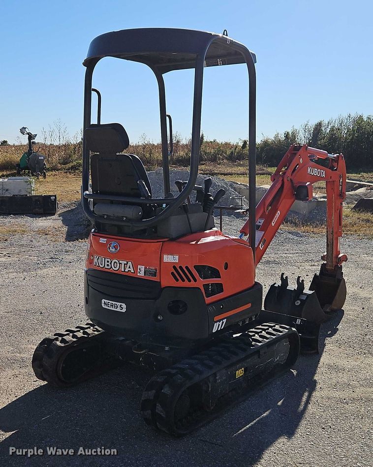 EXCAVADORA 2020 KUBOTA U17