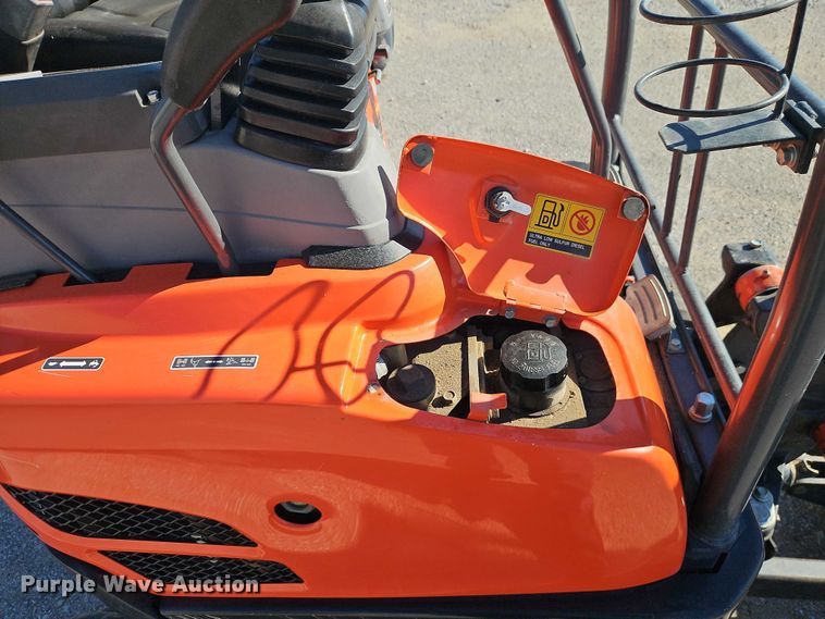 image for item DU3569 2020 Kubota U17 mini excavator