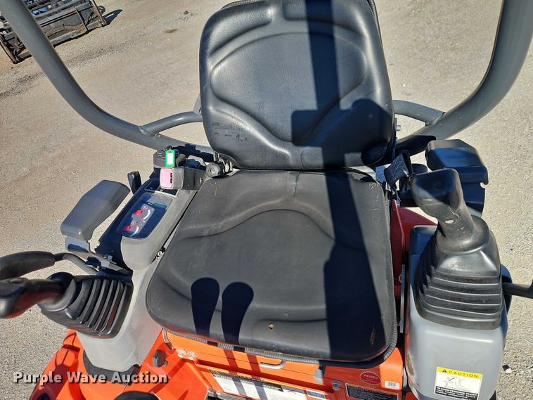 image for item DU3569 2020 Kubota U17 mini excavator