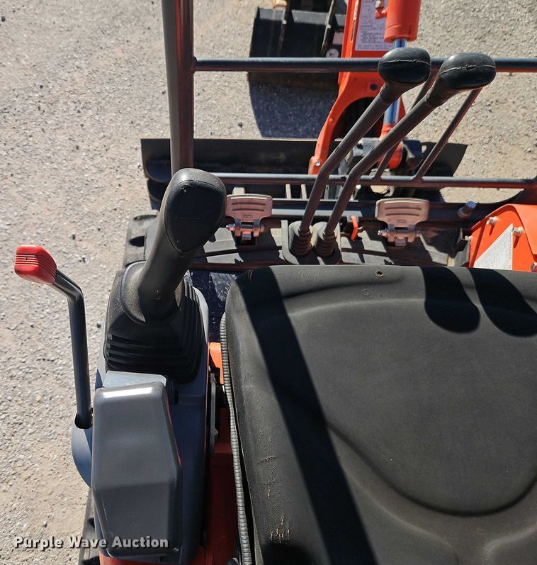 image for item DU3569 2020 Kubota U17 mini excavator