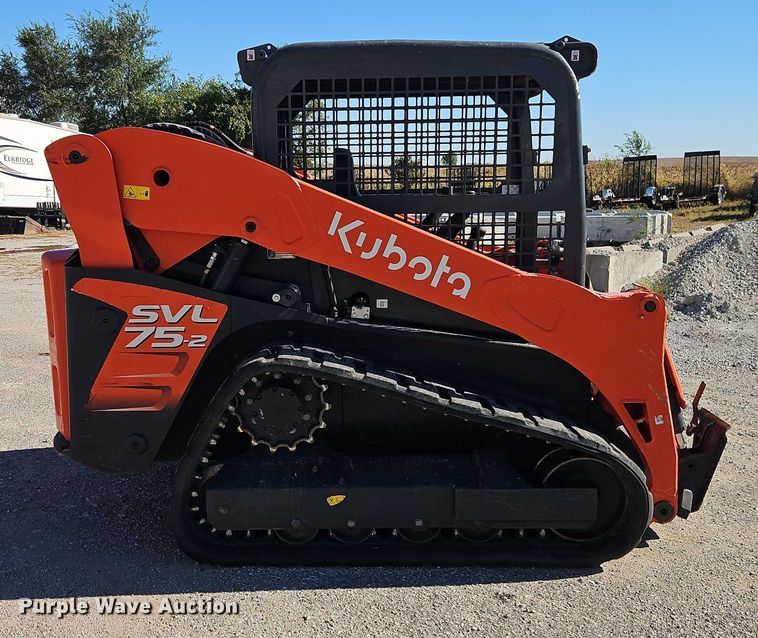 MINI CARGADOR SOBRE ORUGAS 2022 KUBOTA SVL752