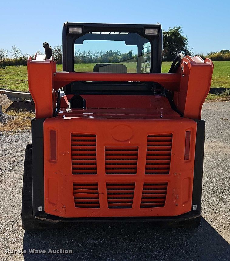 image for item DU3570 2022 Kubota SVL75-2 tracked skid steer loader