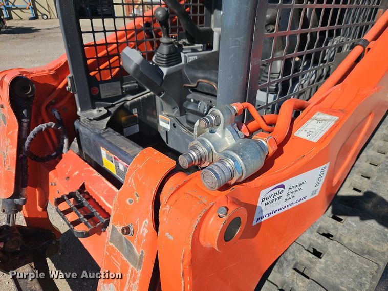 image for item DU3570 2022 Kubota SVL75-2 tracked skid steer loader