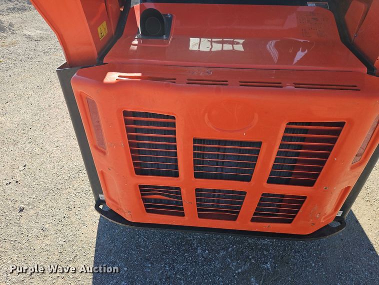 image for item DU3570 2022 Kubota SVL75-2 tracked skid steer loader