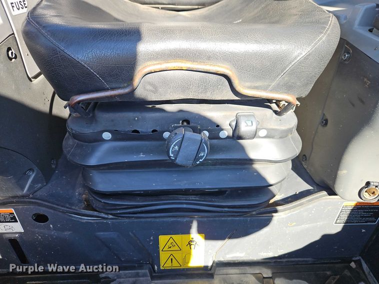 image for item DU3570 2022 Kubota SVL75-2 tracked skid steer loader