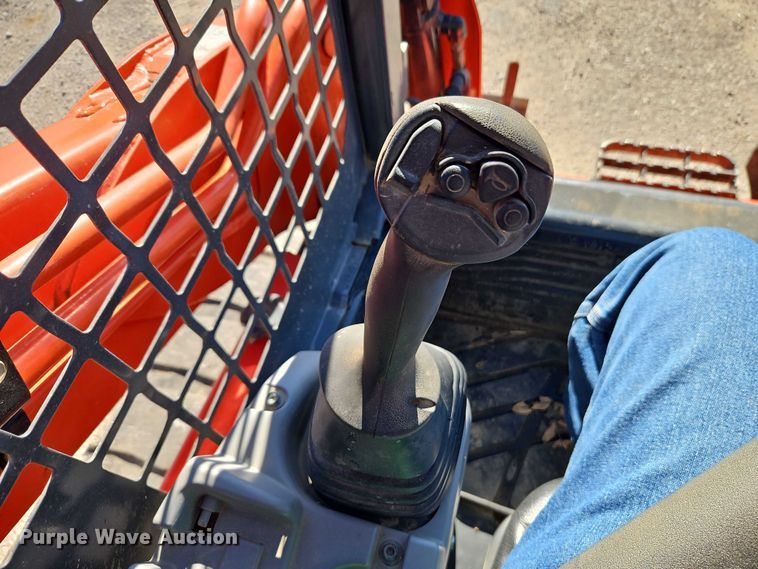 image for item DU3570 2022 Kubota SVL75-2 tracked skid steer loader