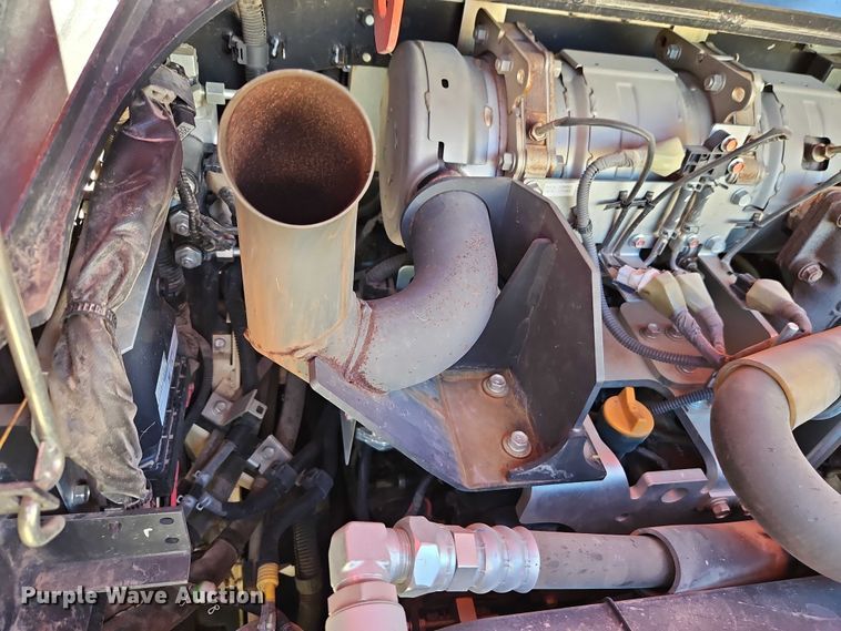 image for item DU3570 2022 Kubota SVL75-2 tracked skid steer loader