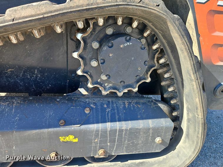 image for item DU3570 2022 Kubota SVL75-2 tracked skid steer loader