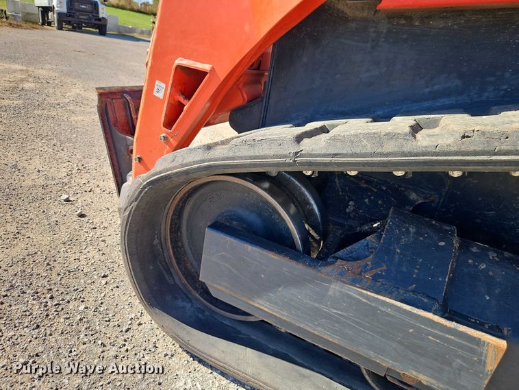 image for item DU3570 2022 Kubota SVL75-2 tracked skid steer loader