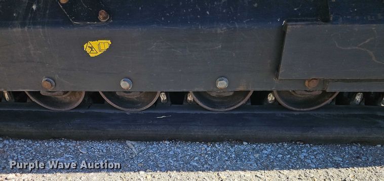 image for item DU3570 2022 Kubota SVL75-2 tracked skid steer loader