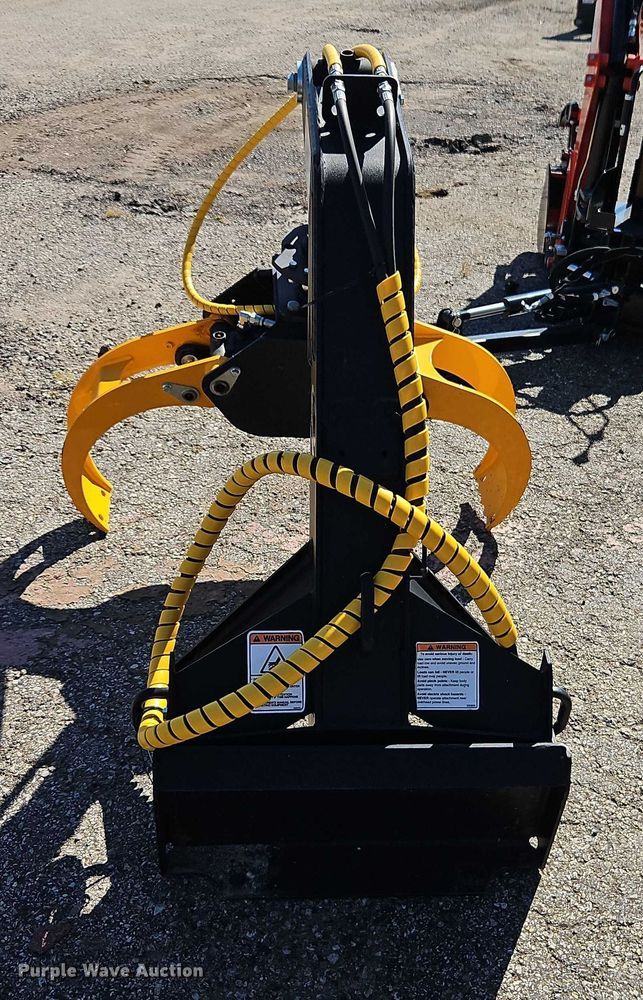 image for item DU3578 Quick Attach skid steer log grapple