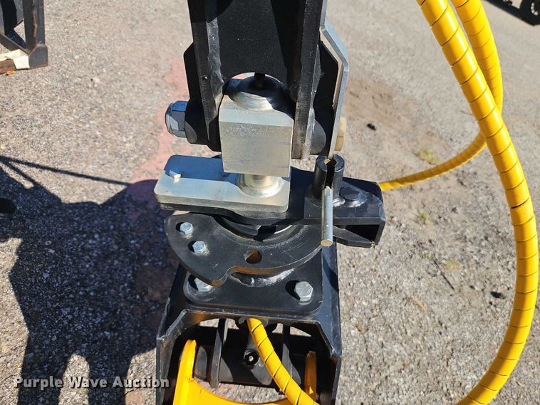 image for item DU3578 Quick Attach skid steer log grapple