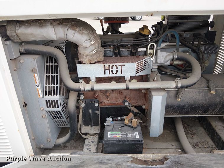 image for item DU3587 2010 Generac QT03016ANSX generator