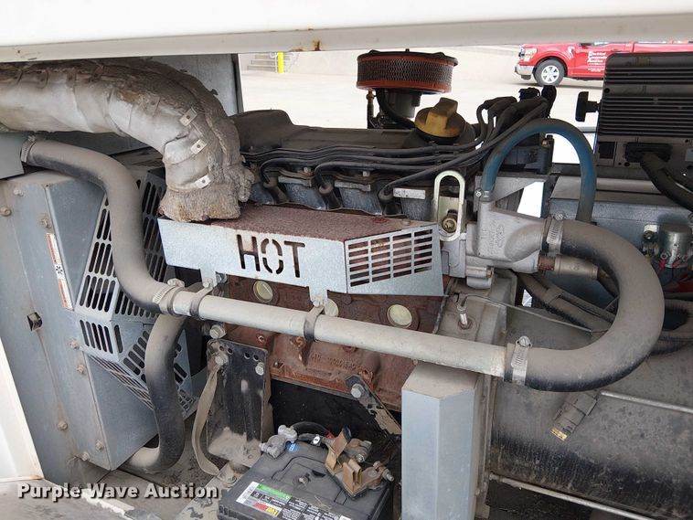 image for item DU3587 2010 Generac QT03016ANSX generator