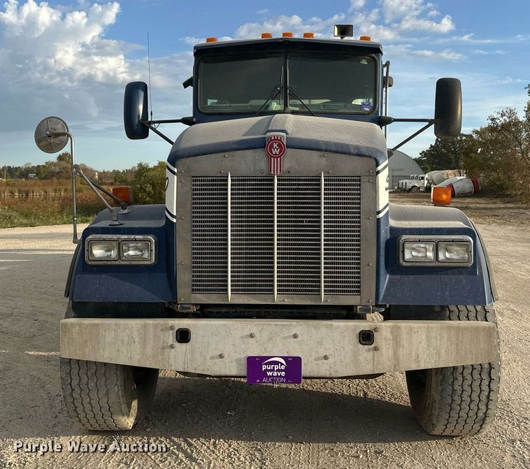 image for item DW4258 2005 Kenworth W900 ready mix truck