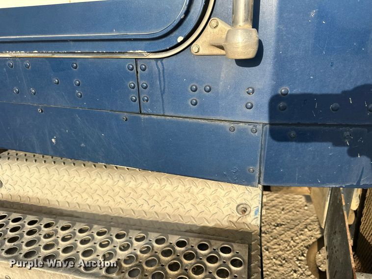 image for item DW4258 2005 Kenworth W900 ready mix truck