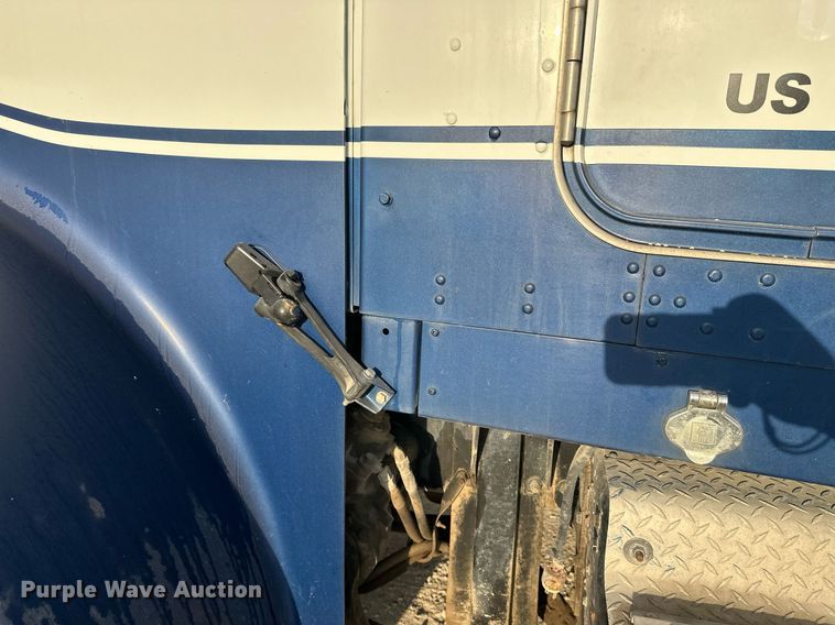 image for item DW4258 2005 Kenworth W900 ready mix truck