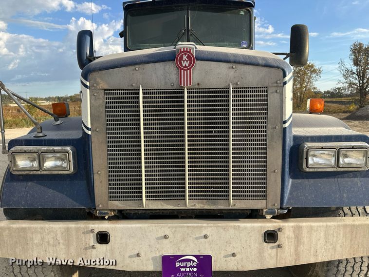 image for item DW4258 2005 Kenworth W900 ready mix truck