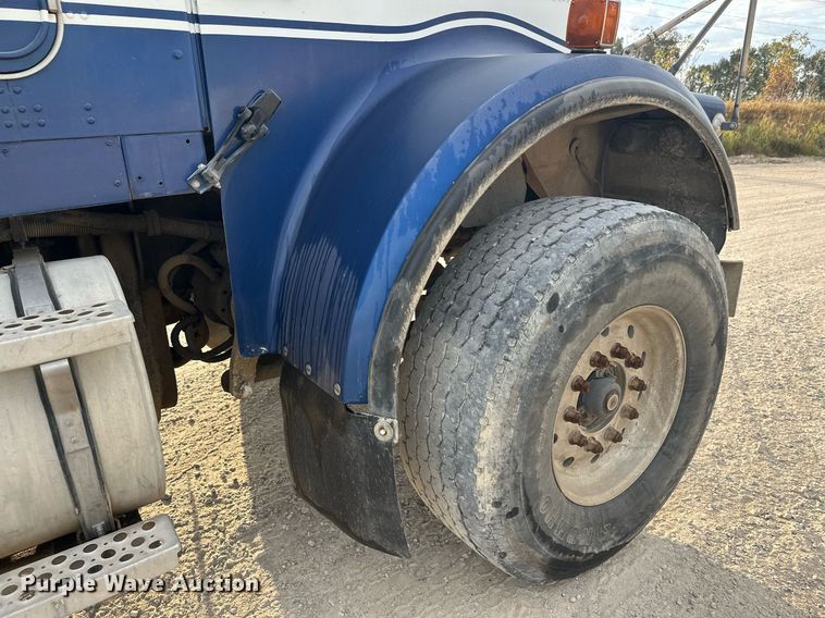 image for item DW4258 2005 Kenworth W900 ready mix truck